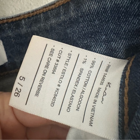 NWT Kancan Jinny Distressed Mom Jeans Size 26 or 5 - Picture 7 of 8
